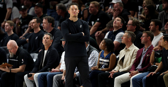 乐鱼中国-米奇：面对森林狼的高强度身体对抗 文班应对得很不错|北京|明尼苏达森林狼队|圣安东尼奥马刺队|维克托-文班亚马|凯尔登-约翰逊_新浪体育_新浪新闻